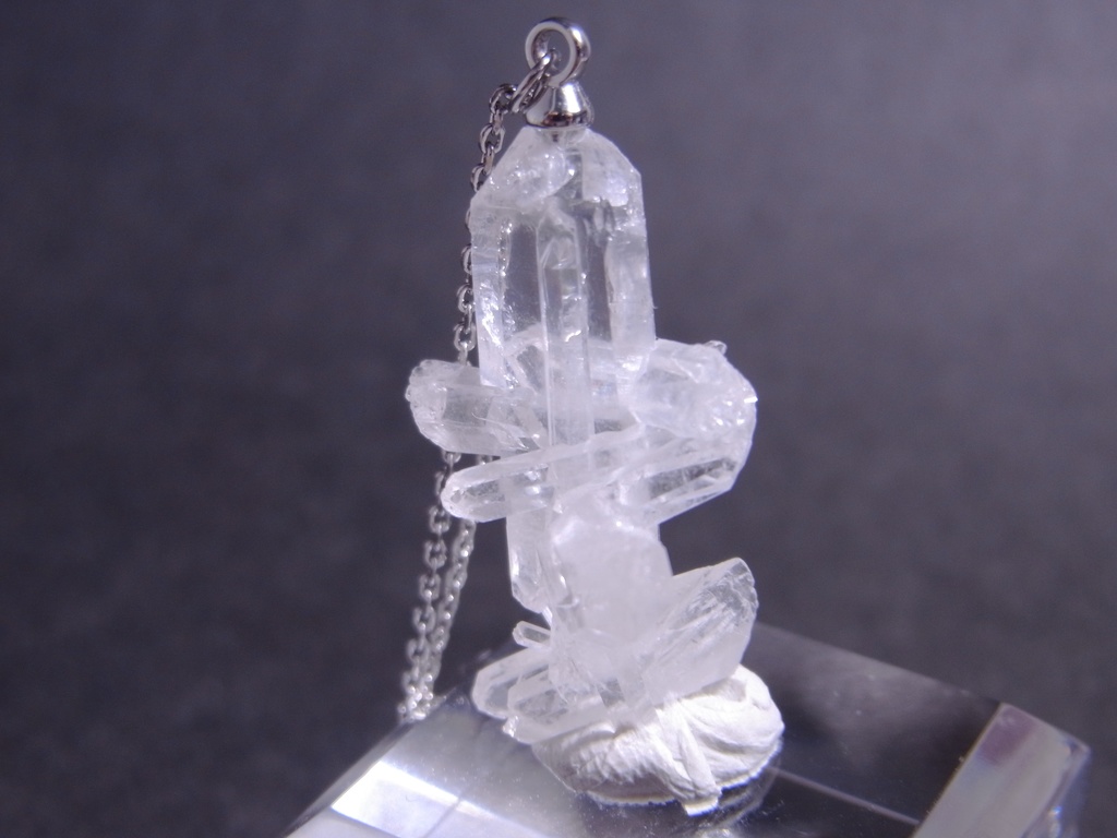 N002　ファーデンクォーツ　ネックレス