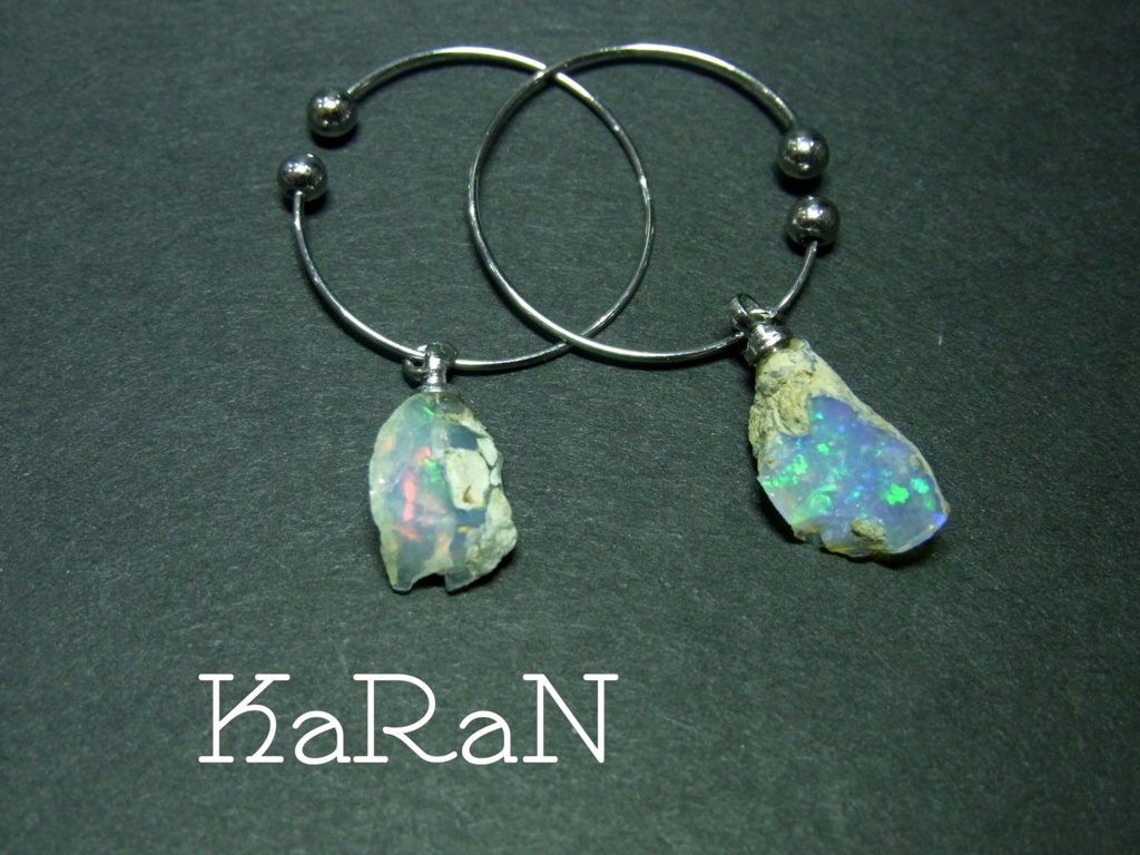 K005　エチオピアオパール　両耳イヤーカフ