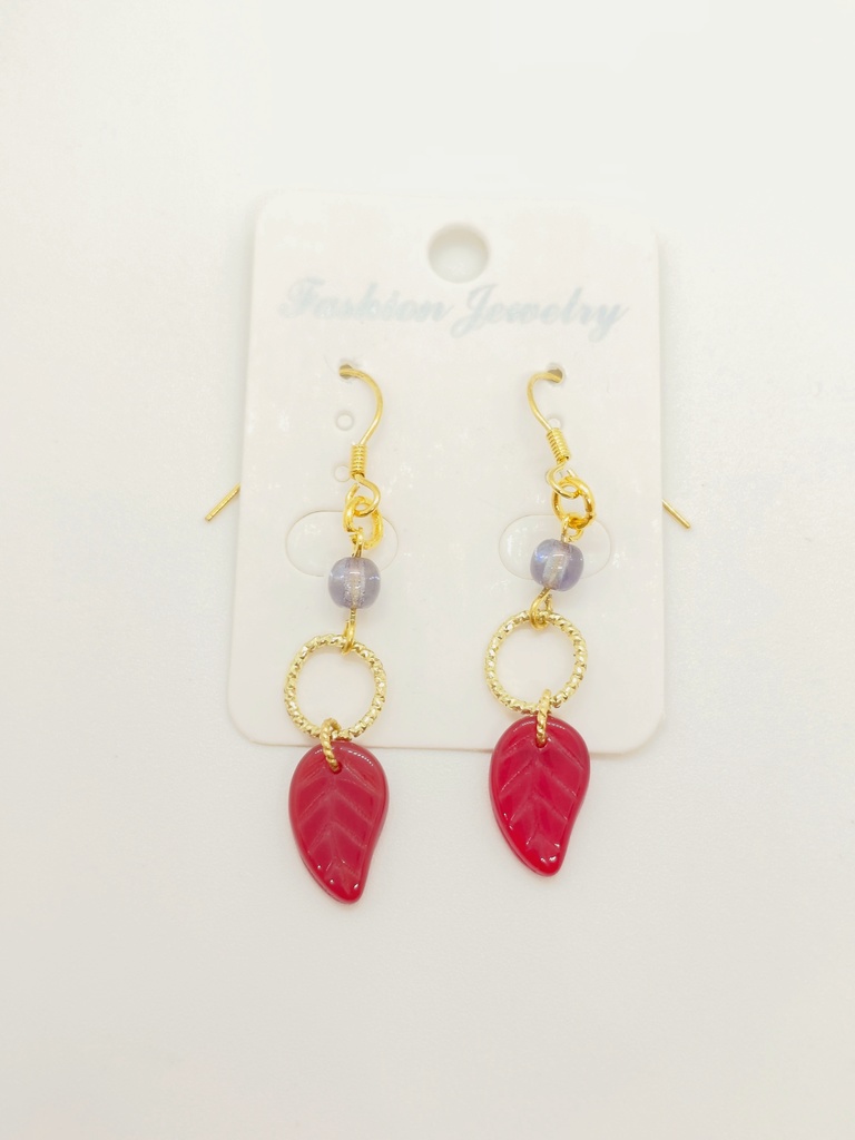 ピアス　リーフ型ピアス