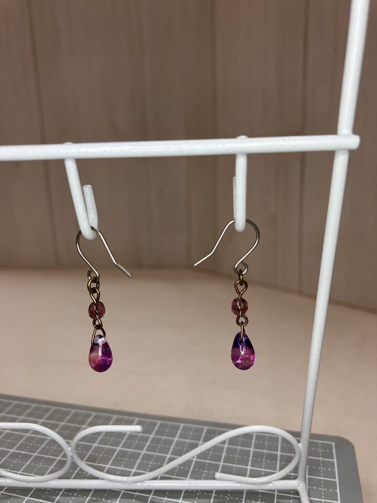 チェコビーズのチタンフックピアス(紫雫×クリア紫系)(在庫番号:260429-cm)