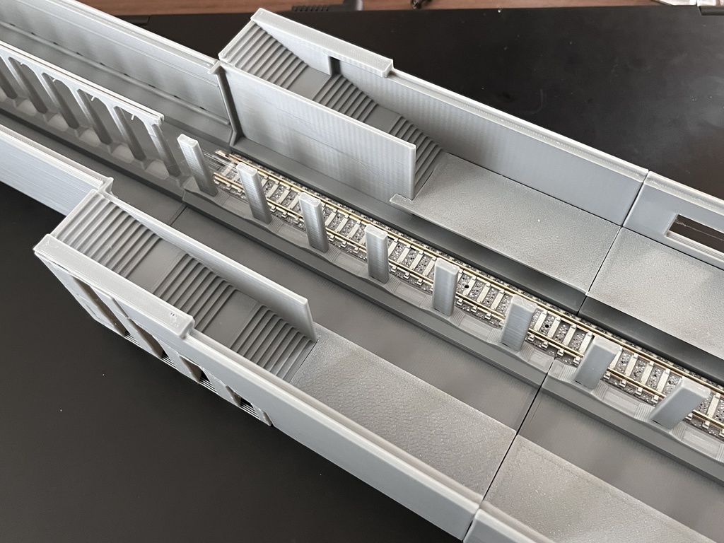 TS2201 対向式ホーム1