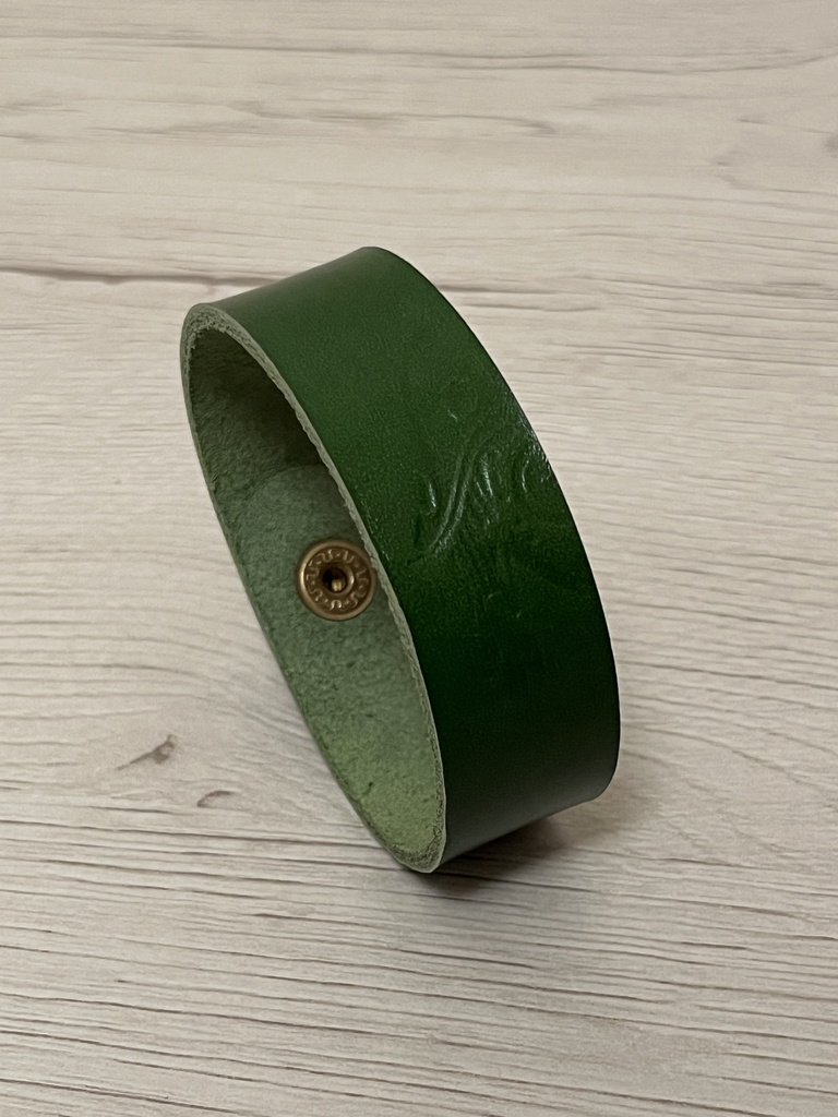 レザーブレスレット