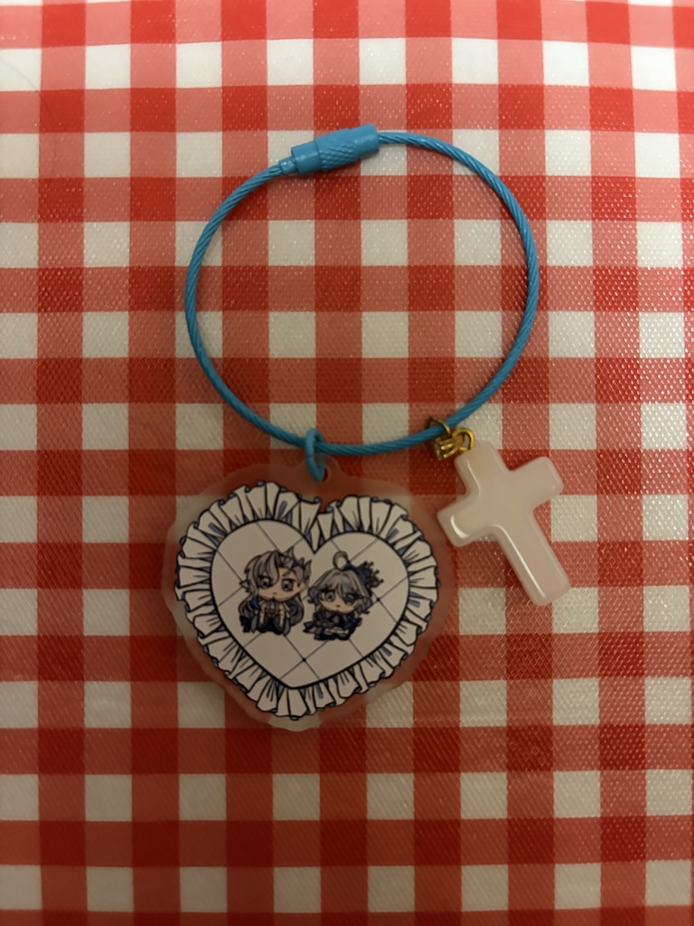 ヌヴィフリフリルアクキー