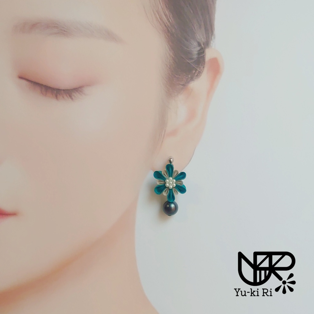 【展示品】揺れる♡パールのつまみ細工イヤリング