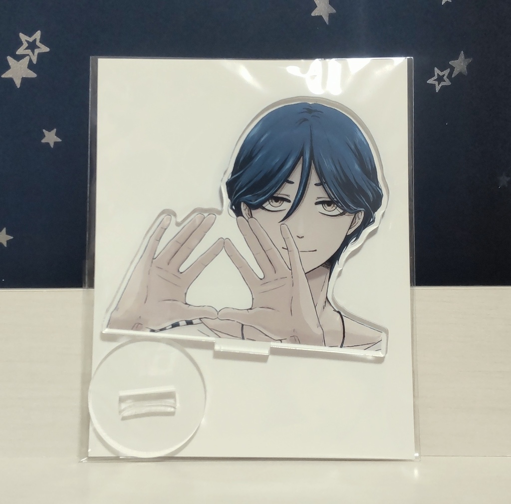 廻屋渉　手の中から覗くアクリルスタンド