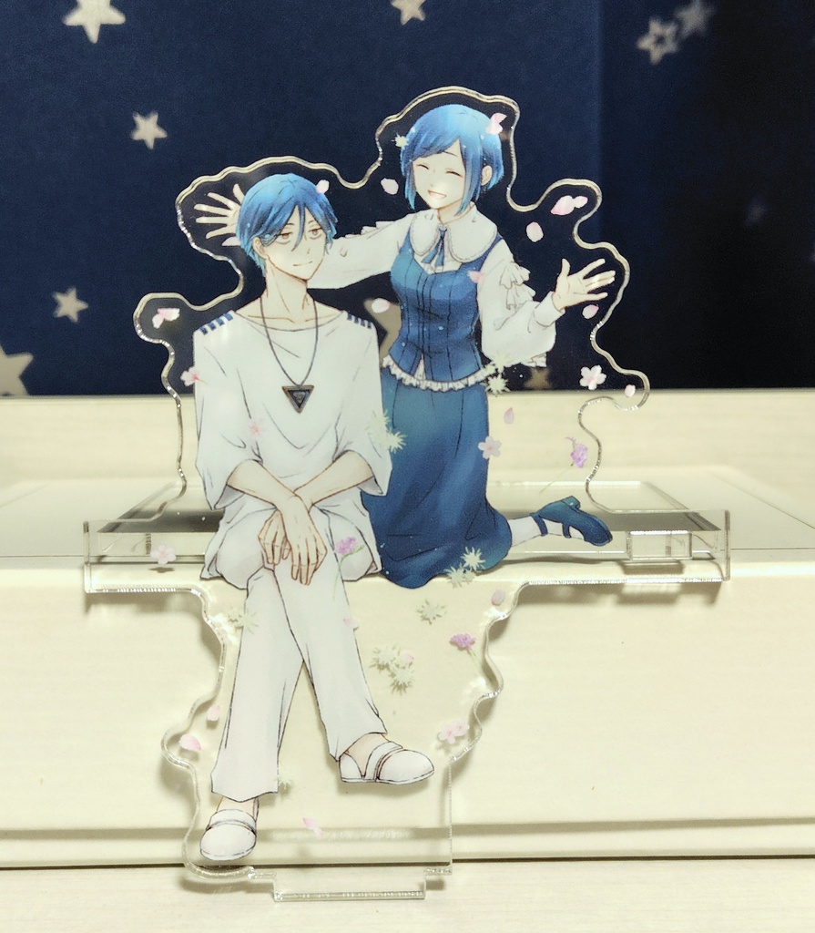 お花を降らせる廻あざおすわりアクスタ