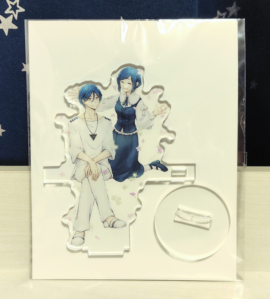 お花を降らせる廻あざおすわりアクスタ