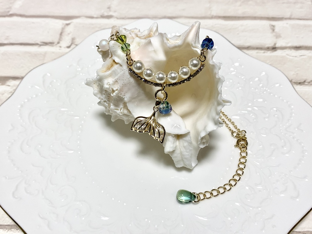 まこはるカラー 人魚の尾ひれの宝石箱ネックレス