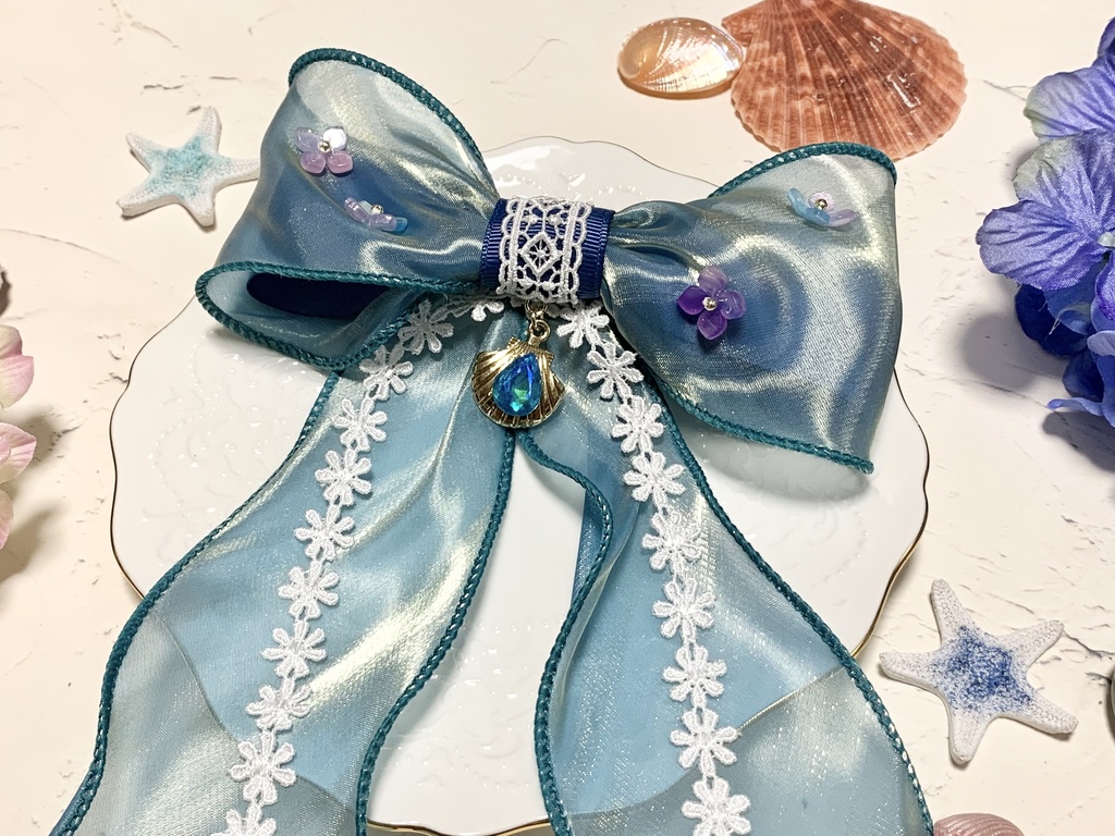 紫陽花が咲くリボンバレッタ