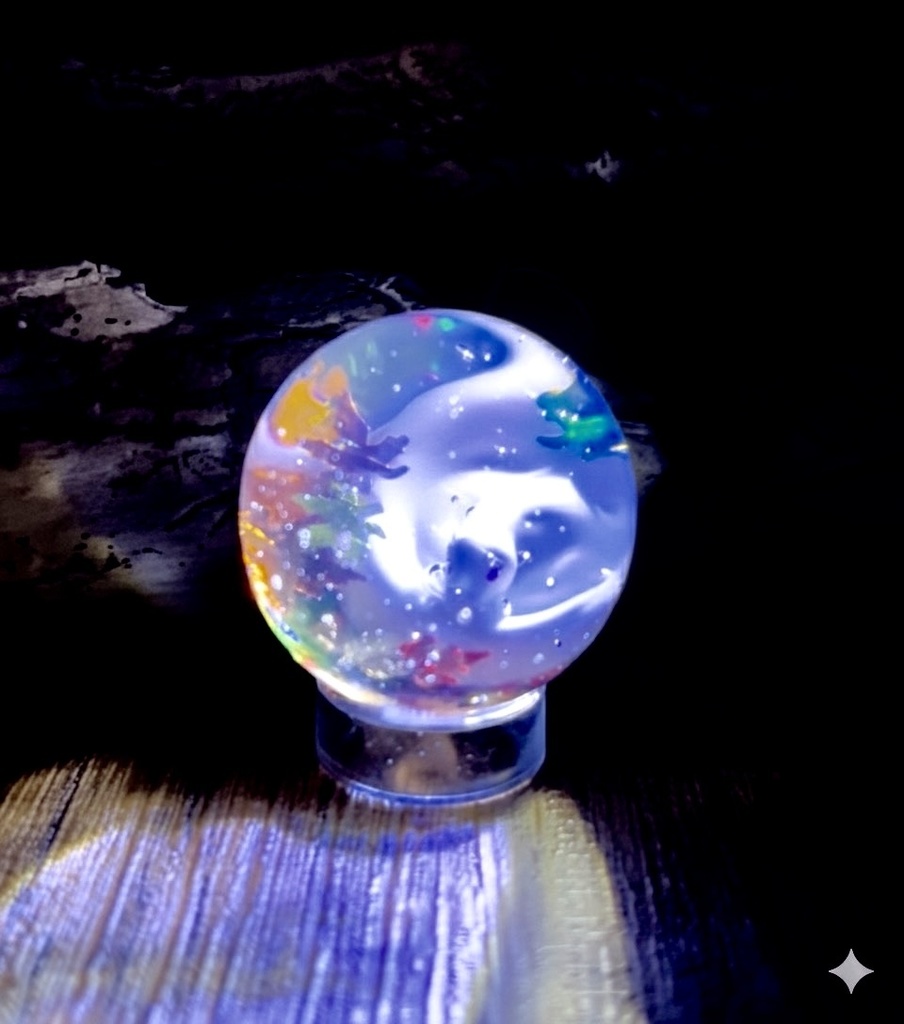 光る球体ペンダントトップ 紅葉×白蛇