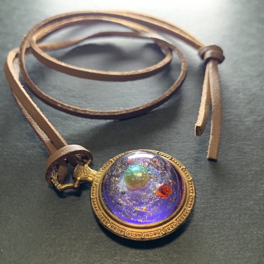 宇宙の欠けらペンダント2