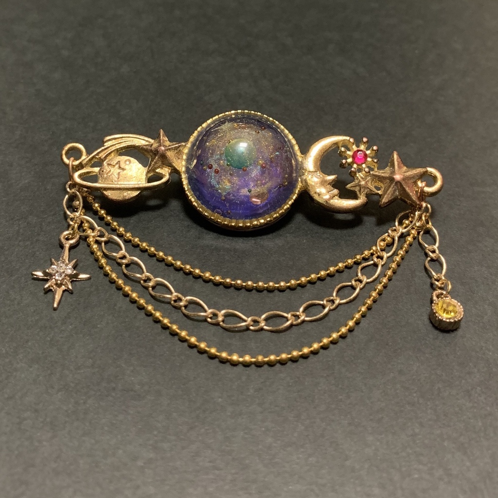 宇宙の欠けらブローチ