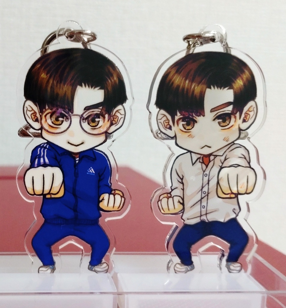 極真なアクキー