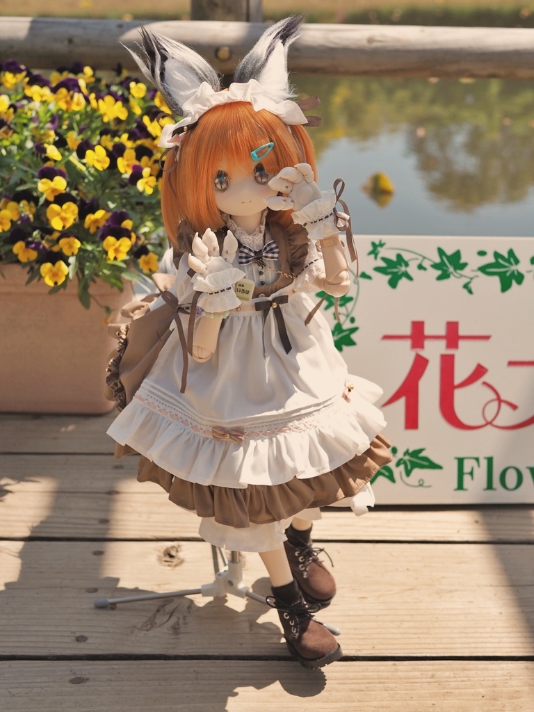 いろはさんアクリルキーホルダー(メイド服)