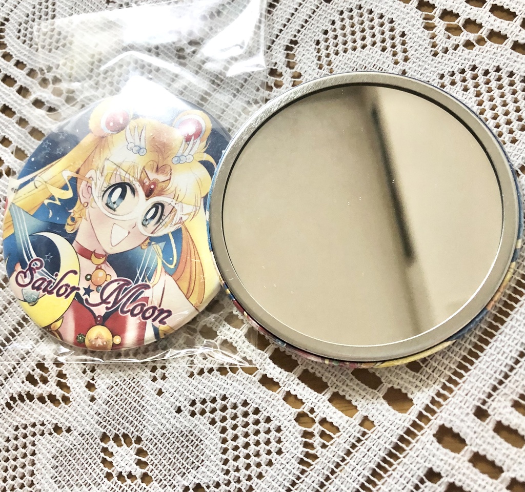 【匿名配送】セーラームーン缶ミラー76mmラメ加工【セラムン】