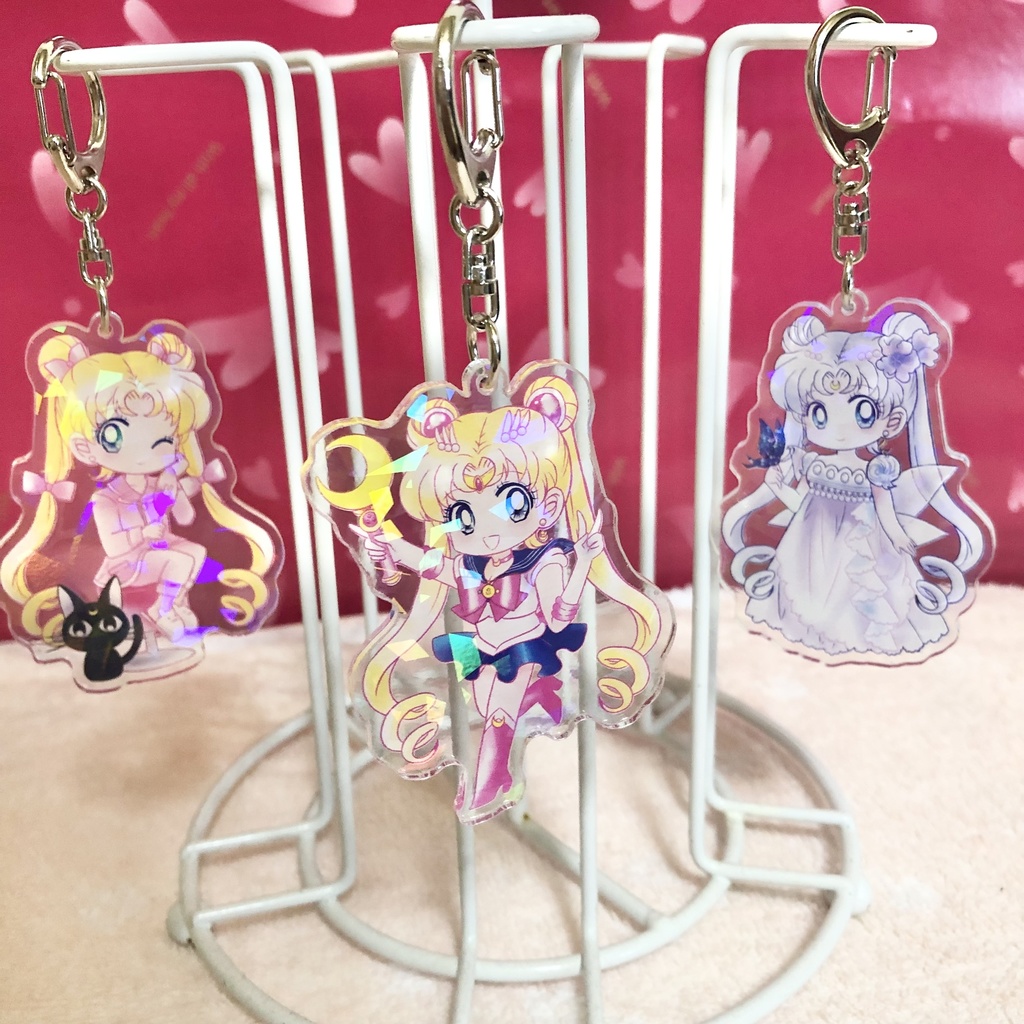 【匿名配送】月野うさぎ(パジャマ)ホログラムアクキー【セラムン】