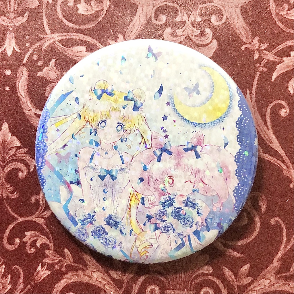 【匿名配送】うさぎ&ちびうさ ホログラム缶バッジ【セラムン・44mm】