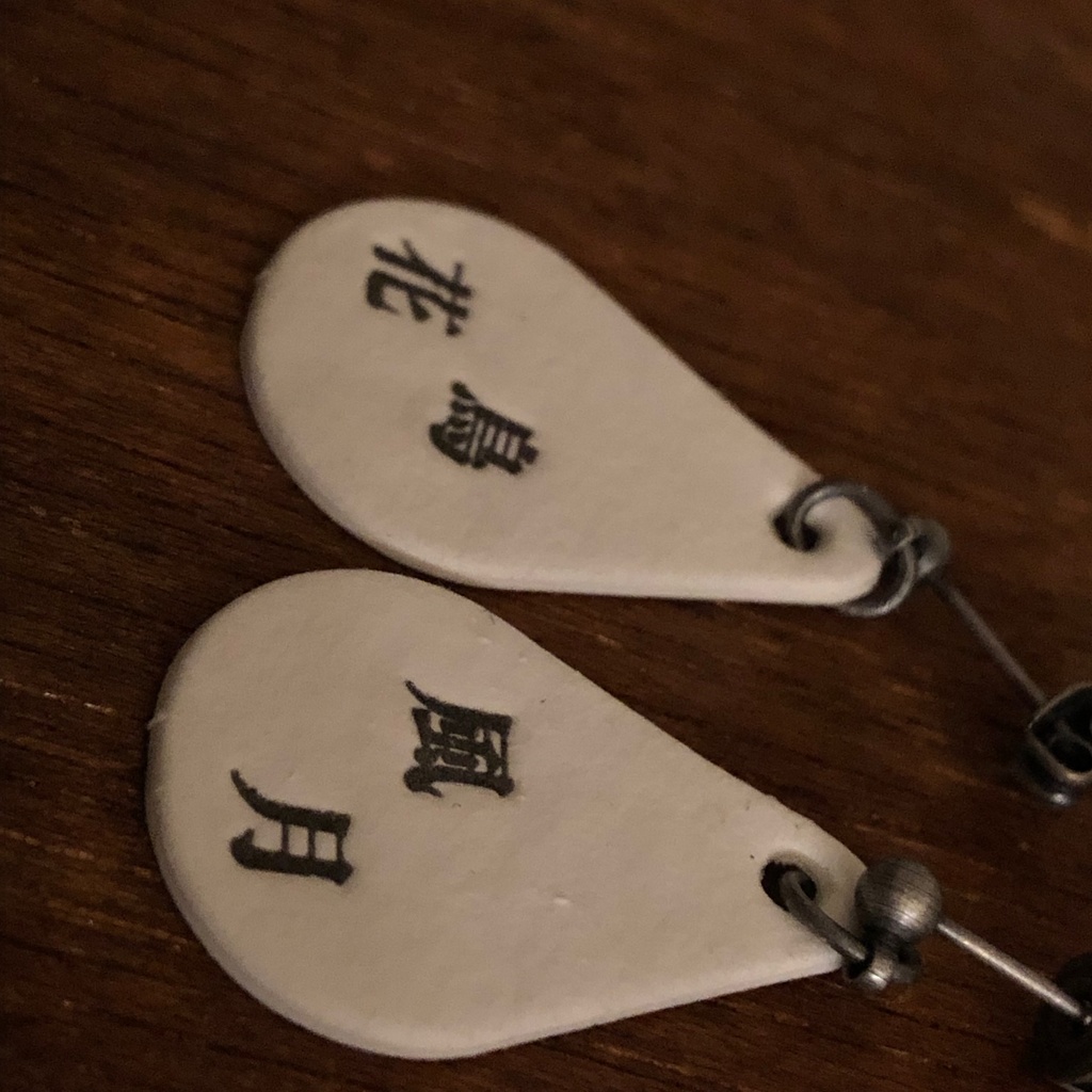 四字熟語ピアス「花鳥風月」