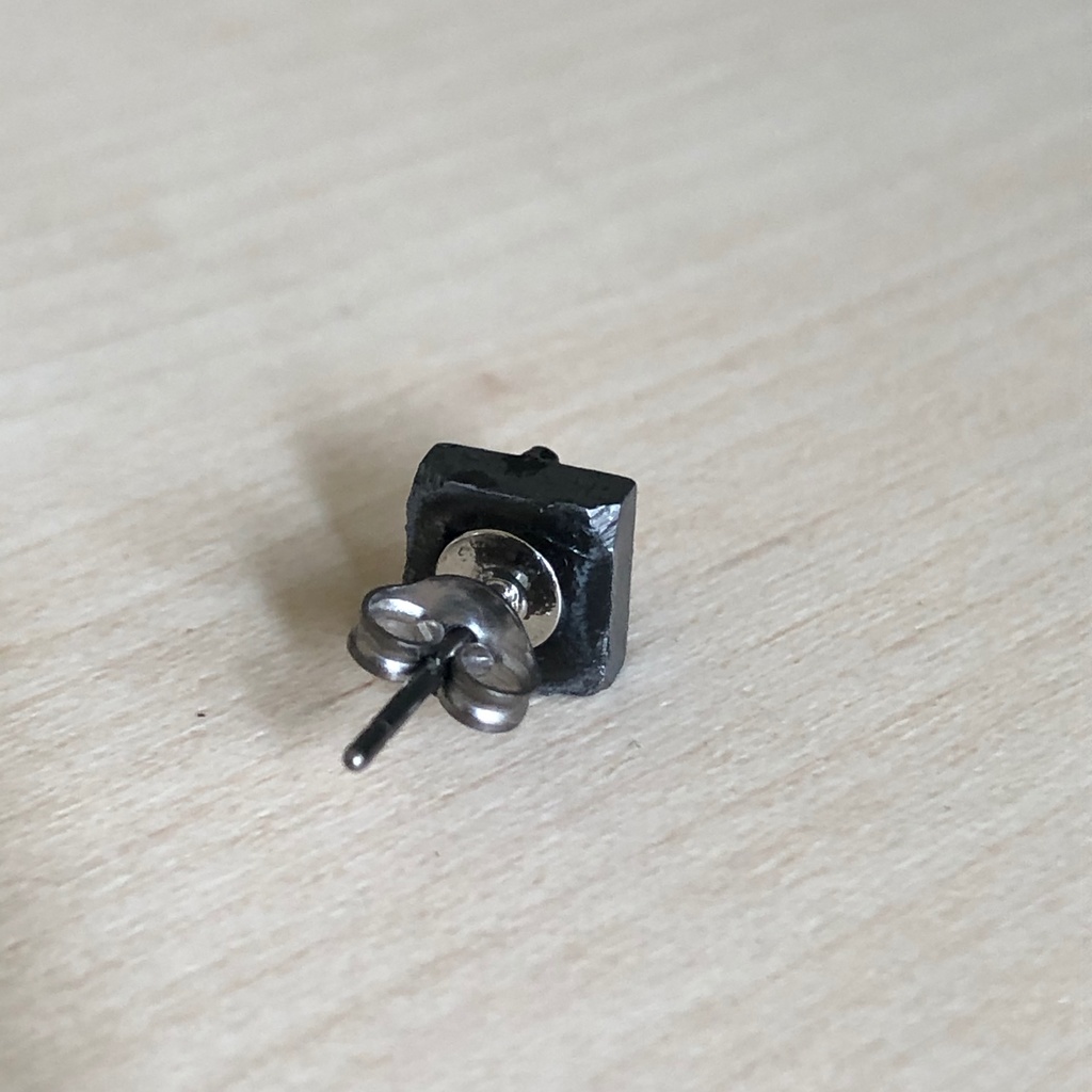 活字ピアス「壽(ことぶき)」