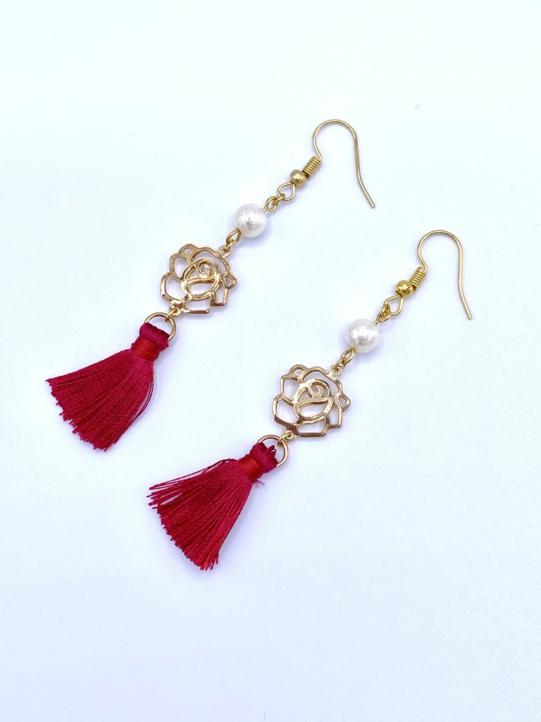 *薔薇タッセルピアス*