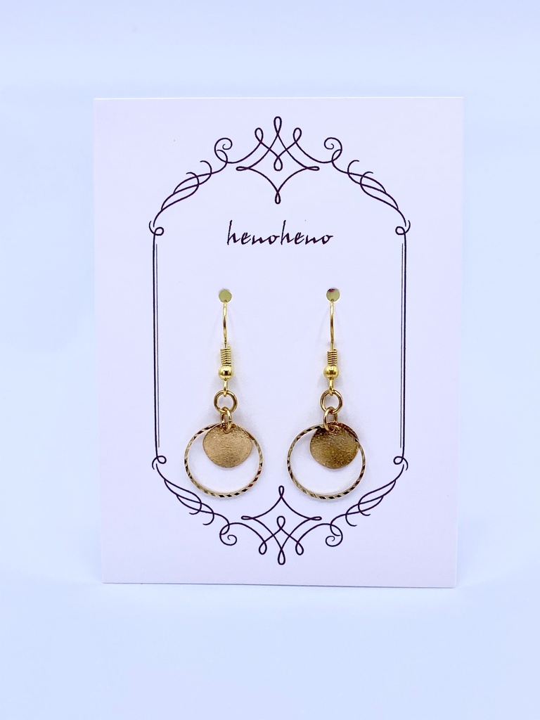 *ゴールドピアス*