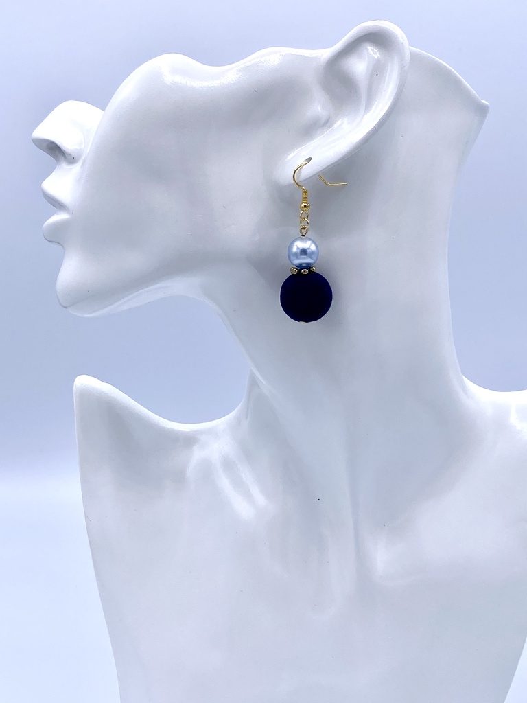 *雪だるまピアス*