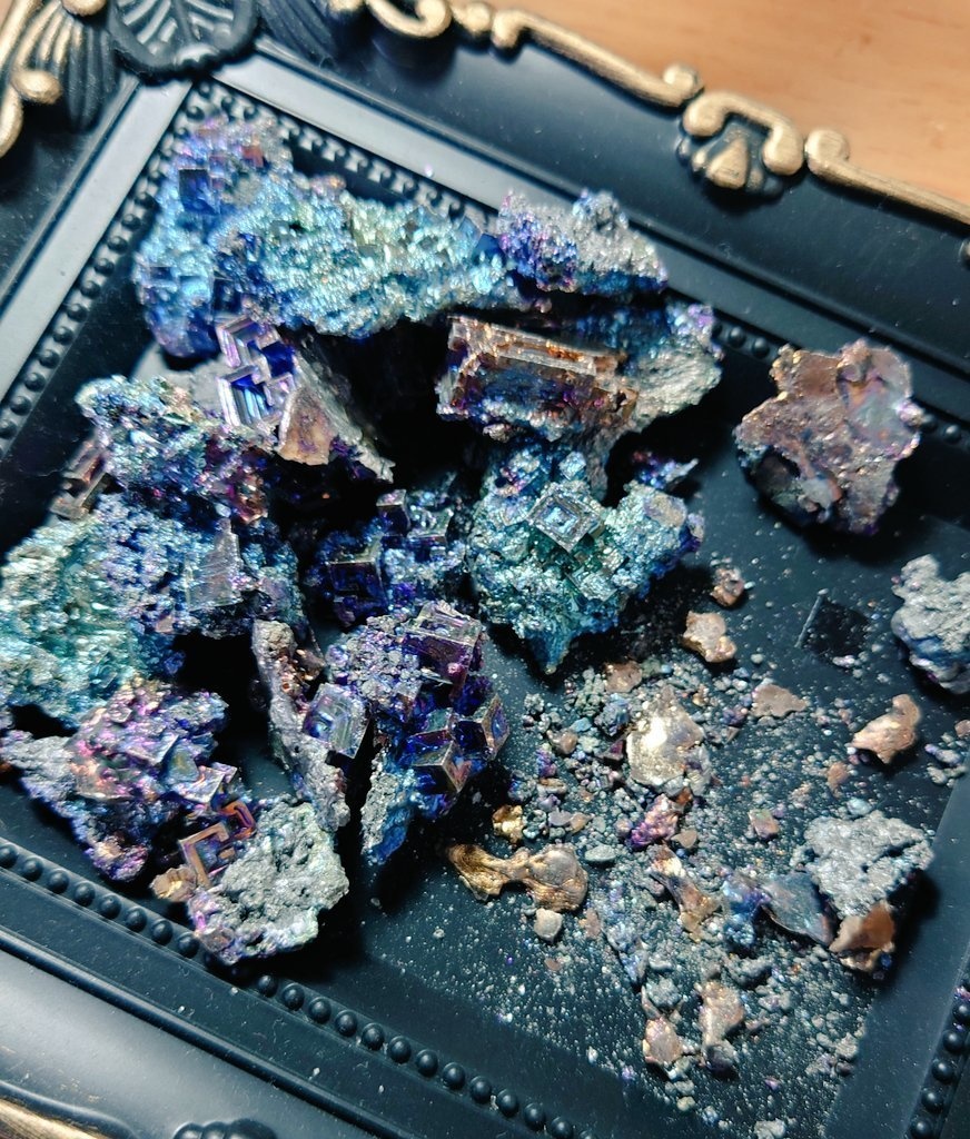 太陽のビスマス鉱石【ピアス】