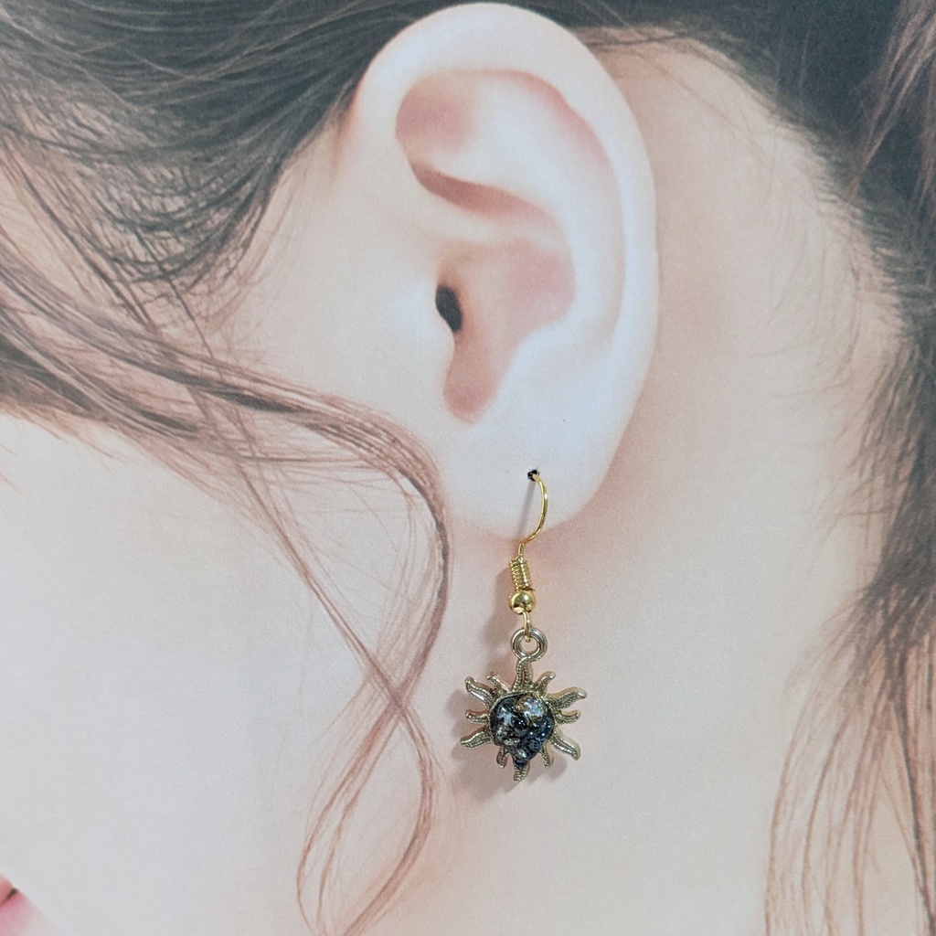 太陽のビスマス鉱石【ピアス】