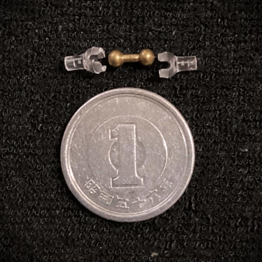 ●ホビー用 「極小ボールジョイント 金属球2.6mm 金属パーツx1 受けポリカーボネイトパーツx2」セット(当店製造品)