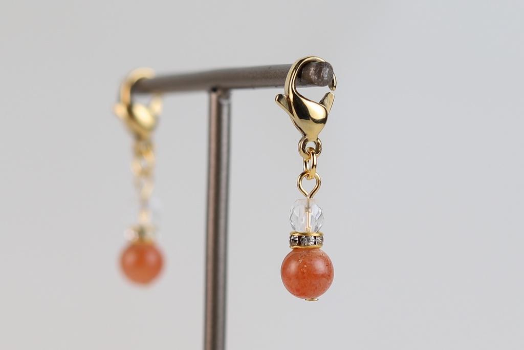 サンストーンと水晶のマスクチャーム【金属アレルギー対応】