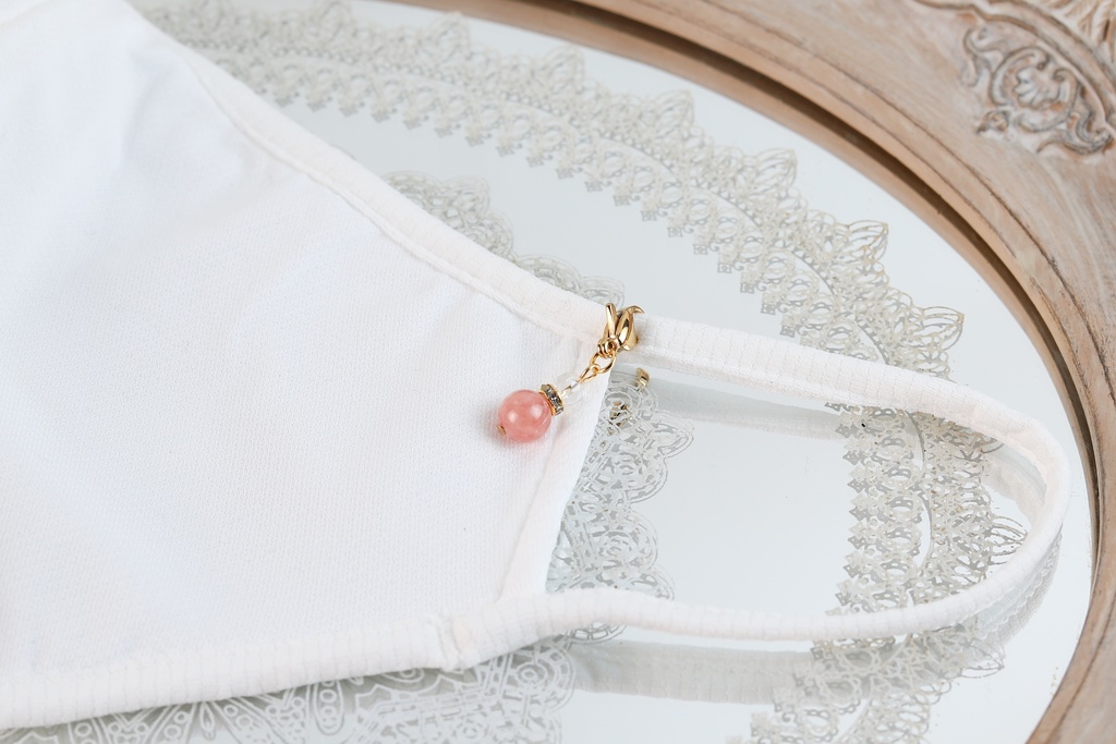 インカローズと水晶のマスクチャーム【金属アレルギー対応】