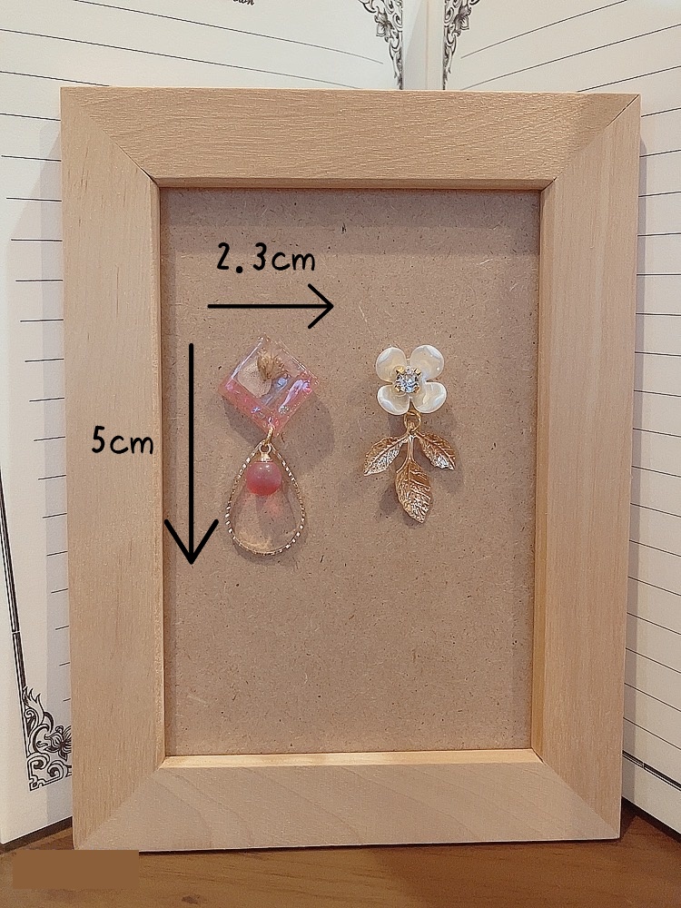 【白黒~モノクロ~の記憶】ミアの耳飾り