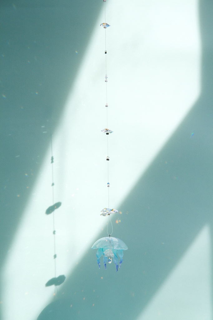 青空ミズクラゲのサンキャッチャー