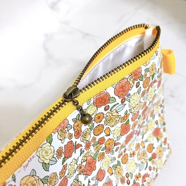 オリジナル小花柄マチ付きポーチ