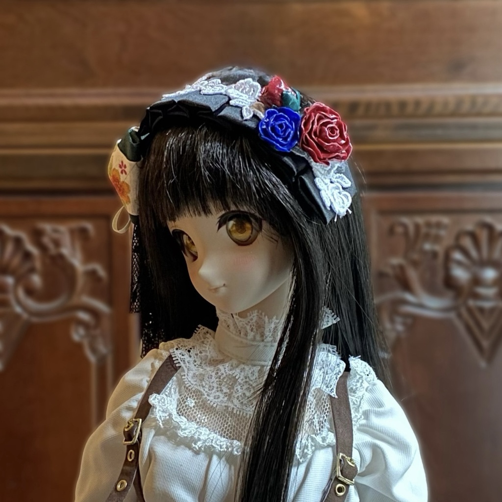 【ドール用】ヘアアクセサリー 黒ヘッドドレス花ブルーストーン