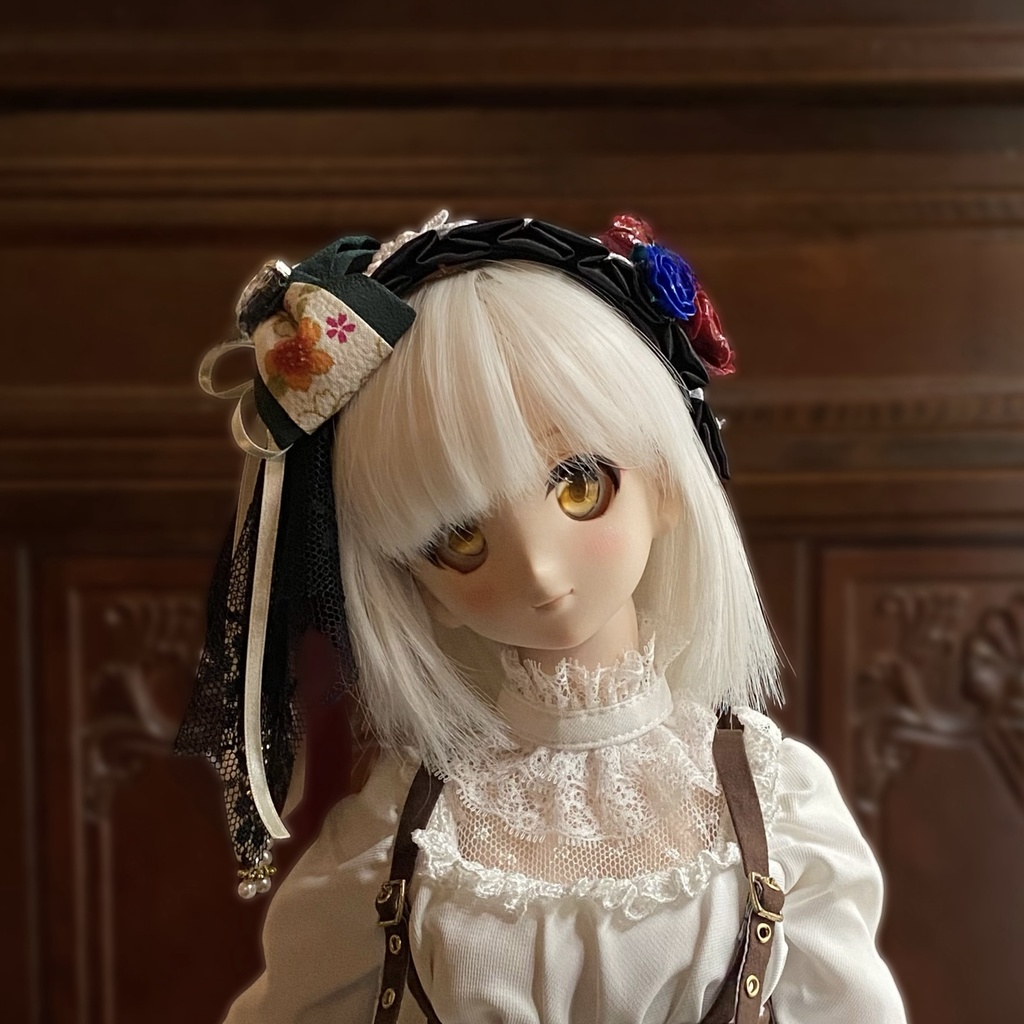 【ドール用】ヘアアクセサリー 黒ヘッドドレス花クリスタルストーン