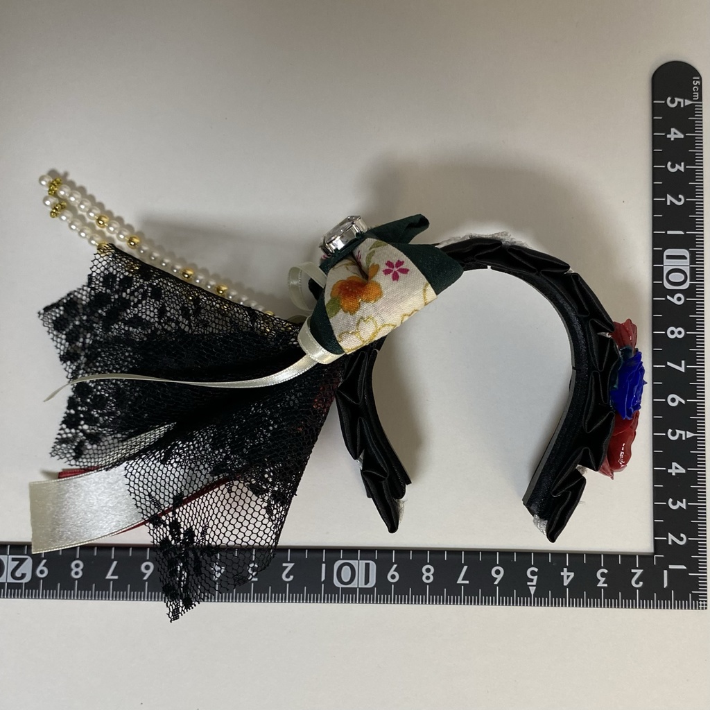 【ドール用】ヘアアクセサリー 黒ヘッドドレス花クリスタルストーン