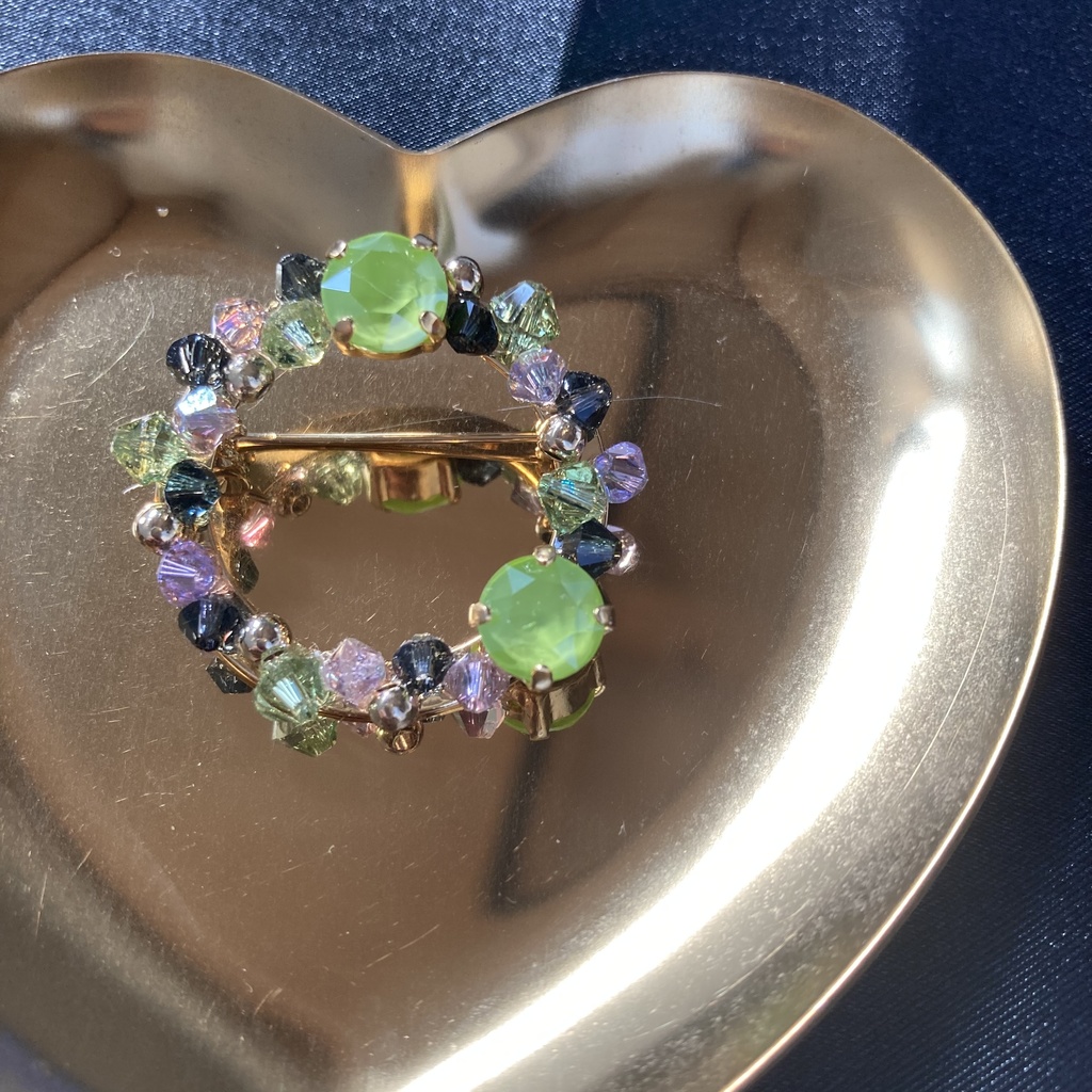 twst 寮イメージスワロブローチ