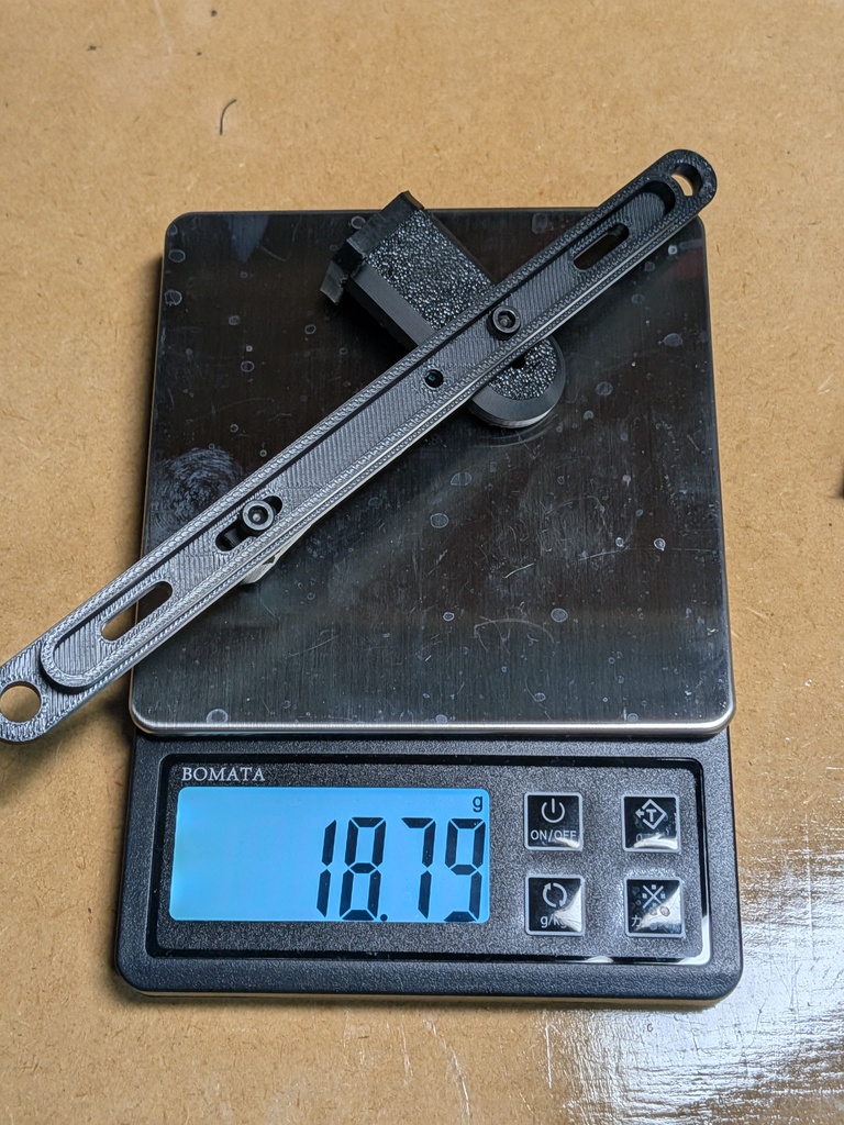 TT02B用ショートリポホルダー(黒)無加工で100g以上軽量化!