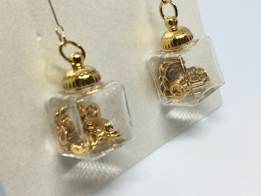 スクエアガラスピアス(スプリングワッシャー入り)