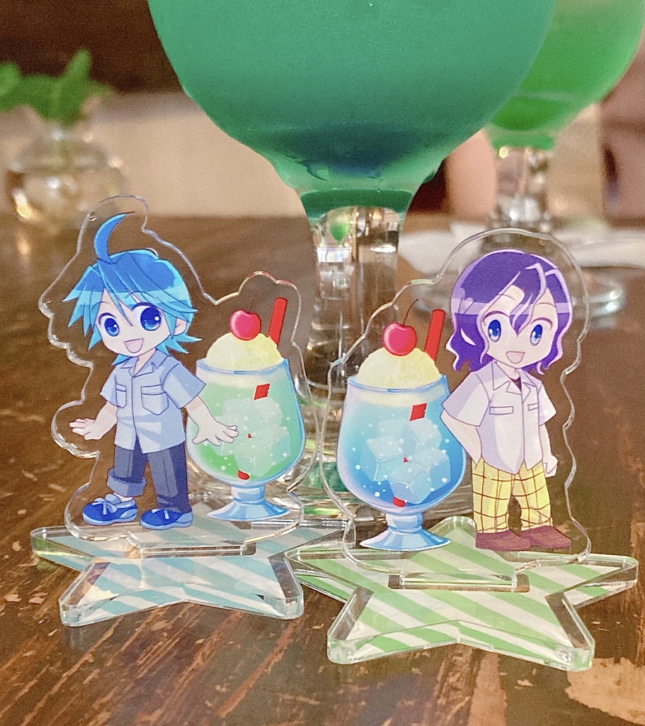 メロンソーダとブルーソーダのアクリルスタンド