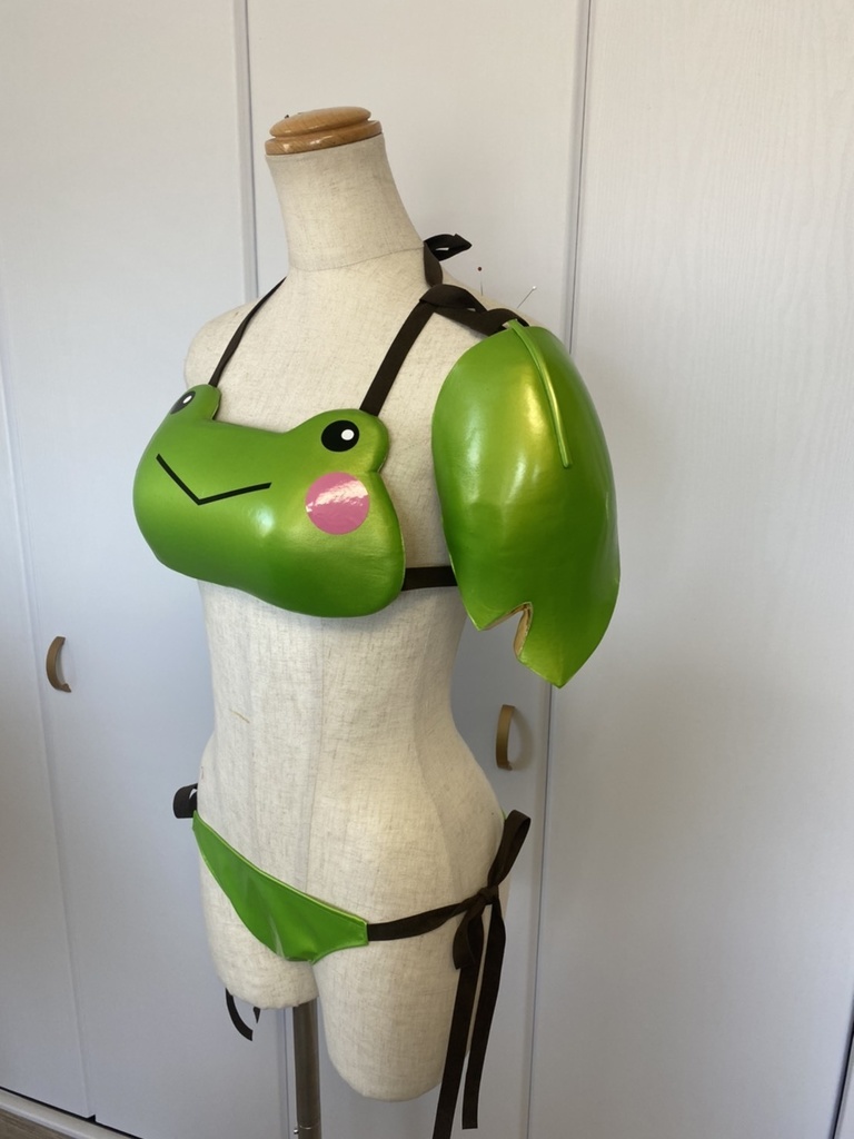 カエルビキニアーマー