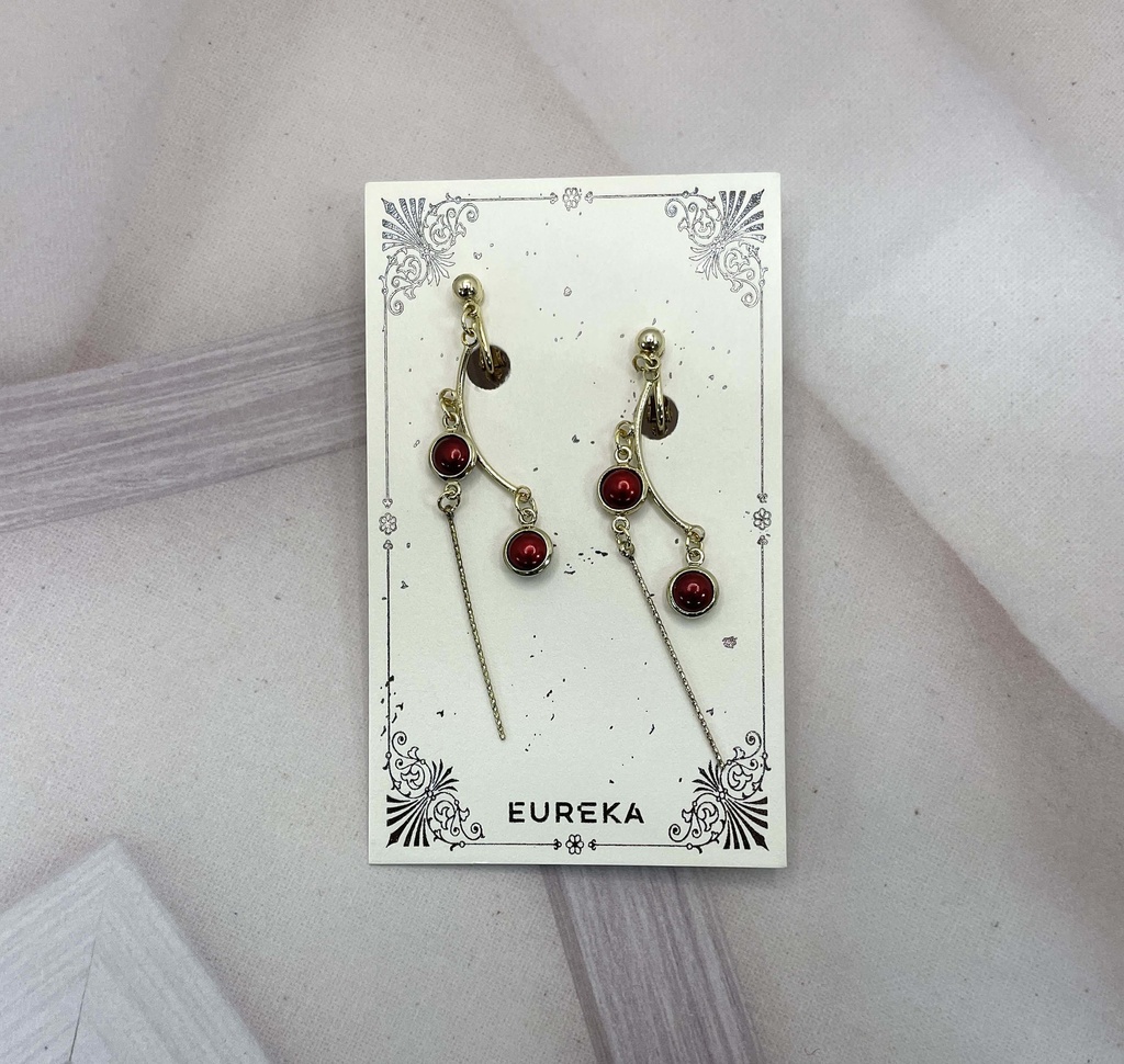 赤の鼓動　イヤリング