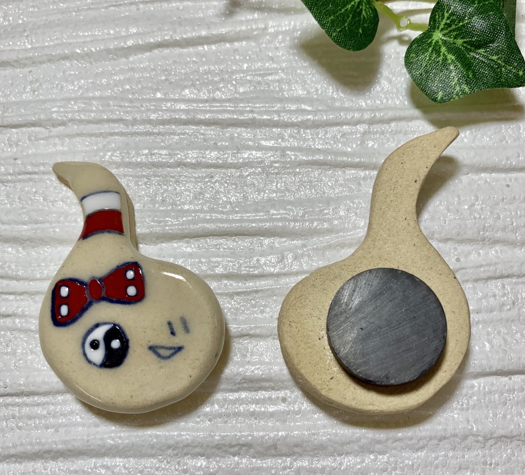 東方projectキャラクターモチーフmochi陶器マグネット(博麗 霊夢)