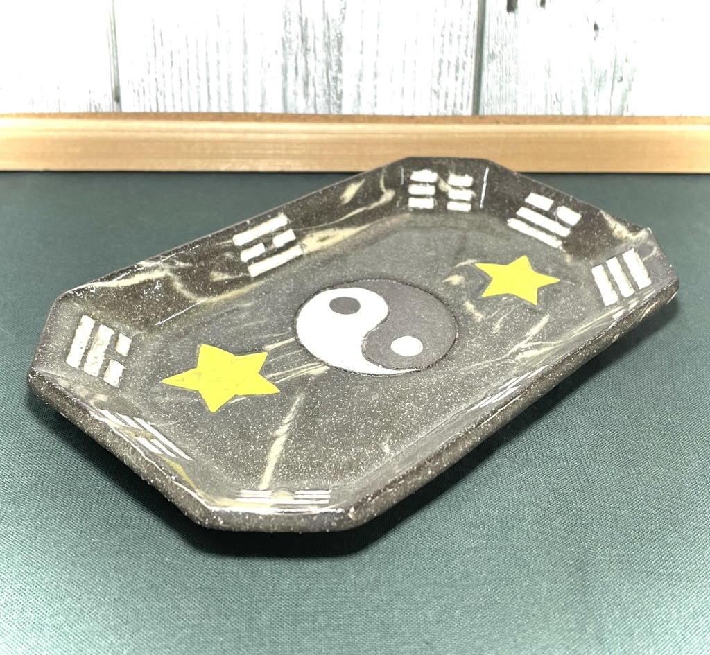 霧雨魔理沙モチーフお釣りトレー陶器