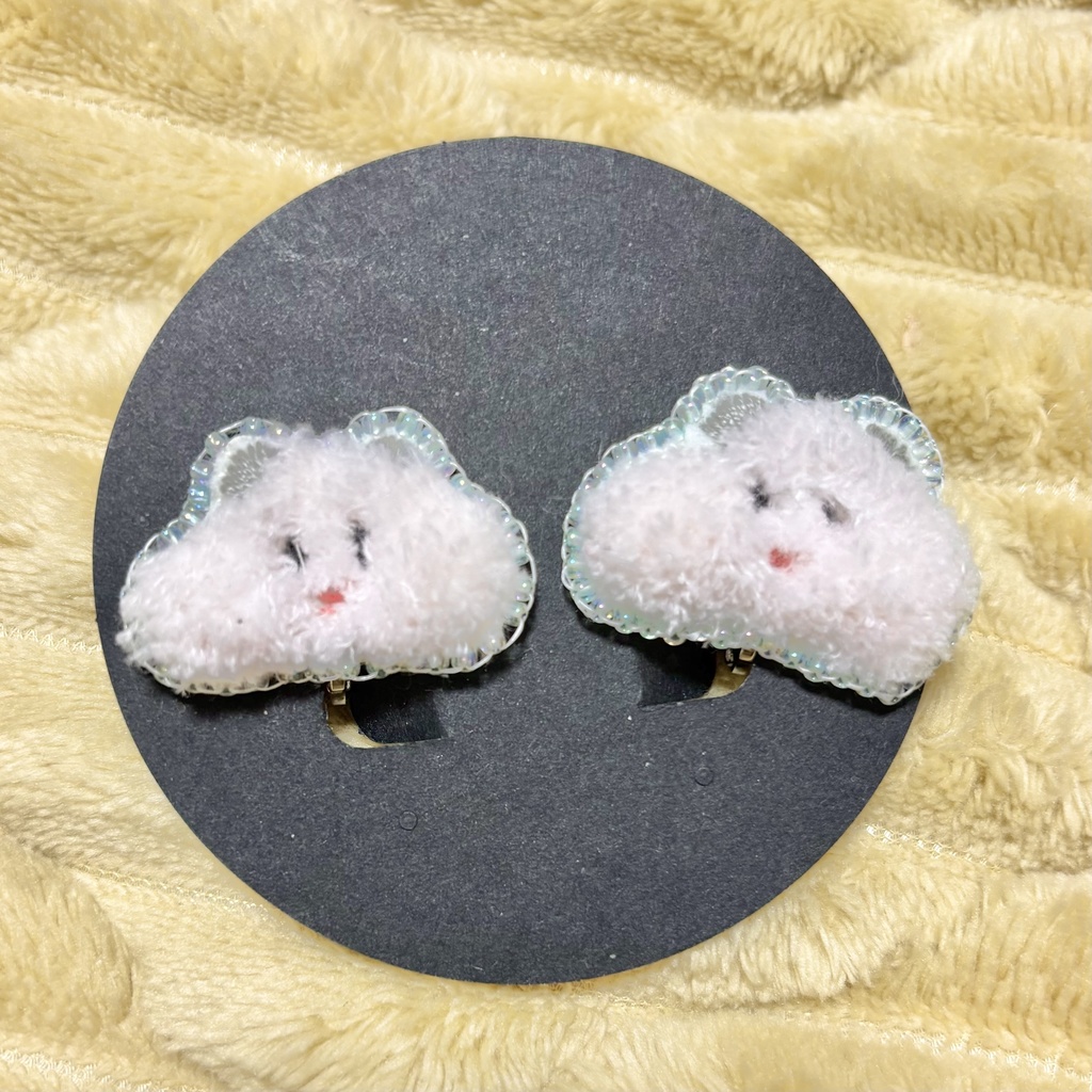 もこもこ刺繍イヤリング