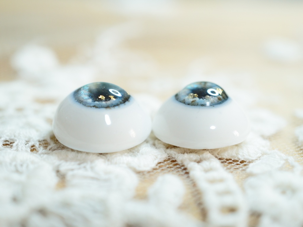 【翠羽の輝き 1407-1】14mm/虹彩7mm