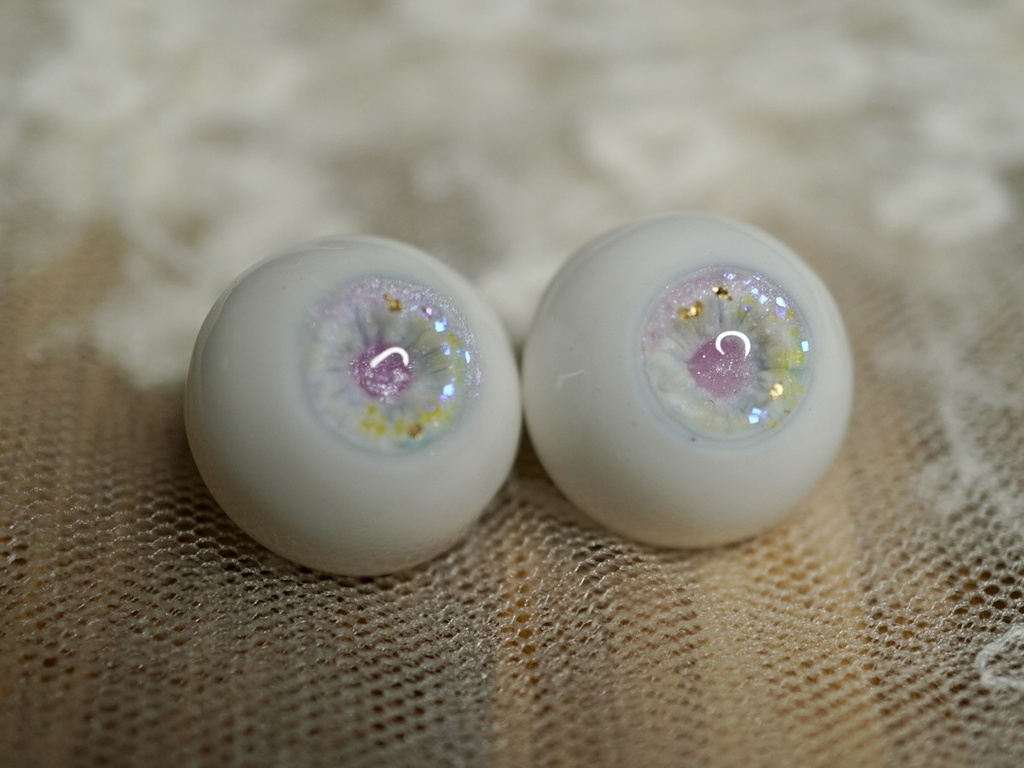  【月白の羽1608】16mm/虹彩約8mm