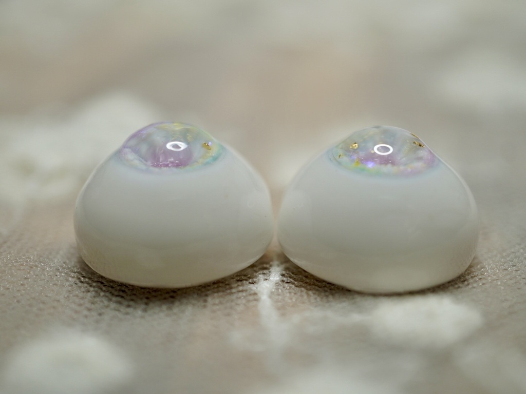  【月白の羽1608】16mm/虹彩約8mm