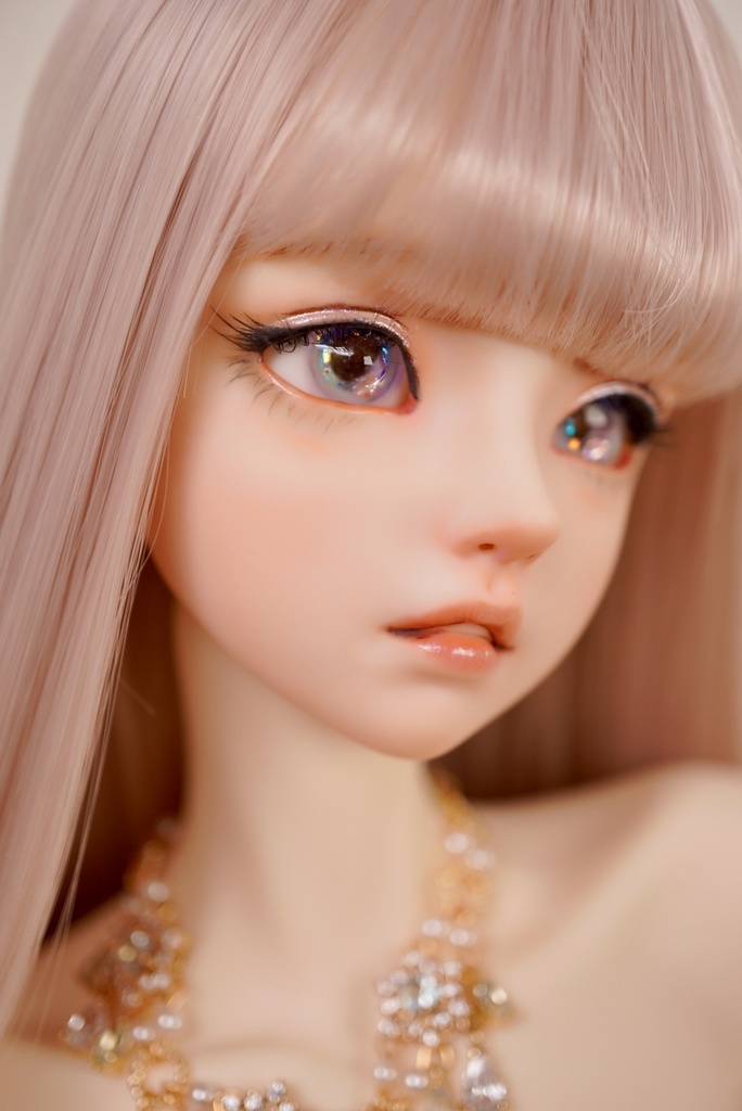 【瑠璃に撫子1608】16mm/虹彩約8mm